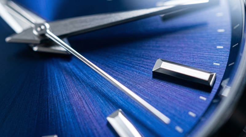 青文字盤のミクロの美しさのイメージ